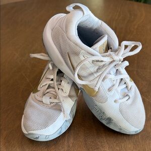 Nike Kids White and Gold Sneakers